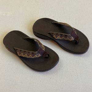 Chaco flip flops